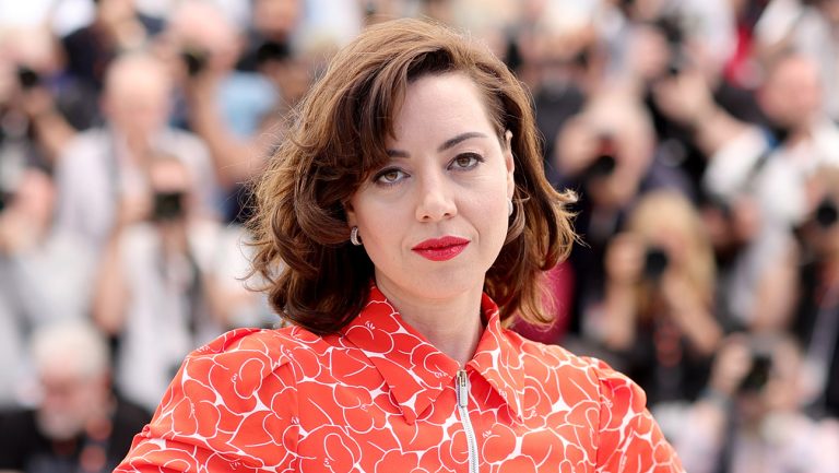 Aubrey Plaza Reveals Why She Hasn’t Watched ‘The White Lotus’ Yet 5