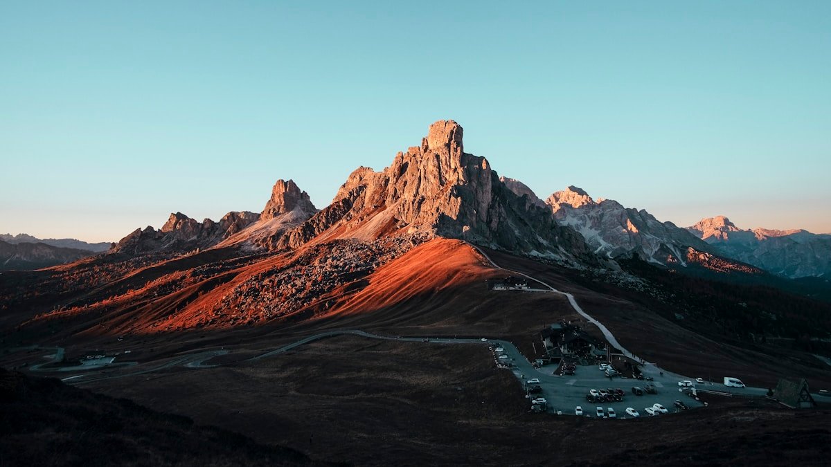 Beyond the Scale: How to Use Continuous Glucose Monitoring to Optimize Metabolic Flexibility for Peak Performance
